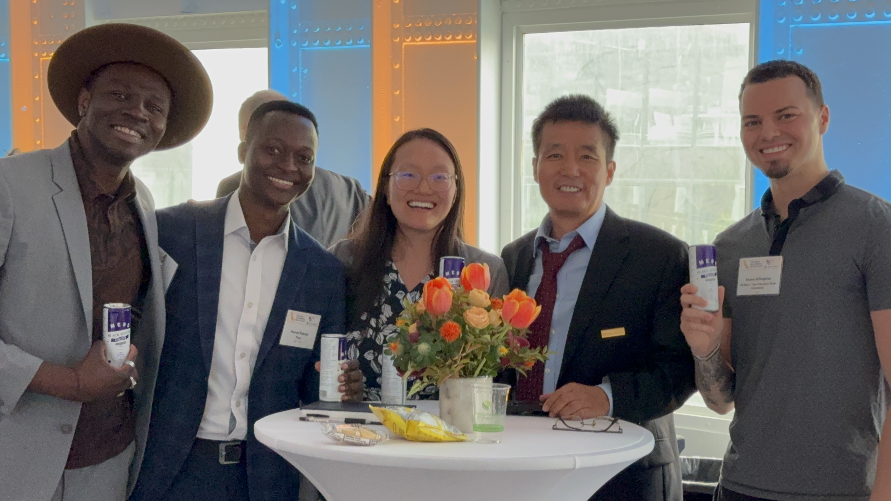 人生就是博再生源黑芝麻乳，APEC系列活动专供饮品。